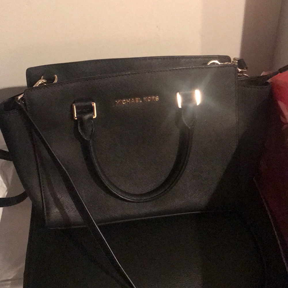 Michael kors crossbody